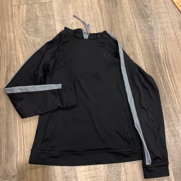 Under Armour woman’s hoodie size M - Picture 1 of 6